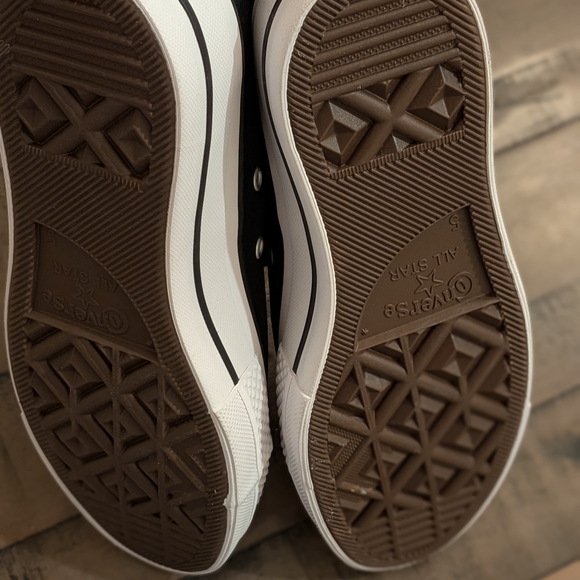 Converse Women's Black Low-Top Sneakers - Picture 8 of 14